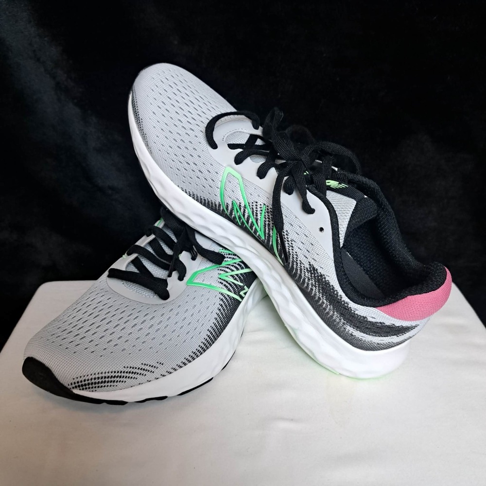 New Balance 520v8 Running Shoes Womens Size 9.5 Gray Black Mint Pink W520RT8 - Picture 4 of 11